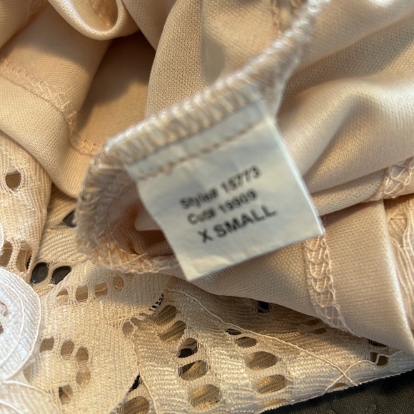 Aqua : Lace Cream Tank - X Small - Picture 7 of 7